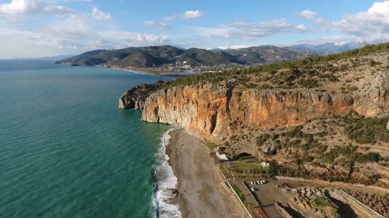 Delfin Otel Ґазіпаша Екстер'єр фото